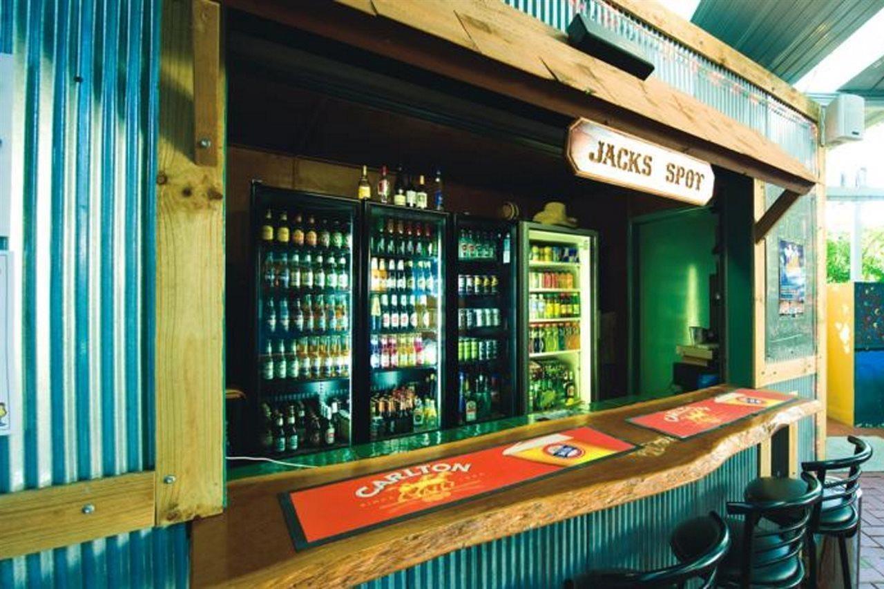 Aquarius Gold Coast Hostel Eksteriør bilde